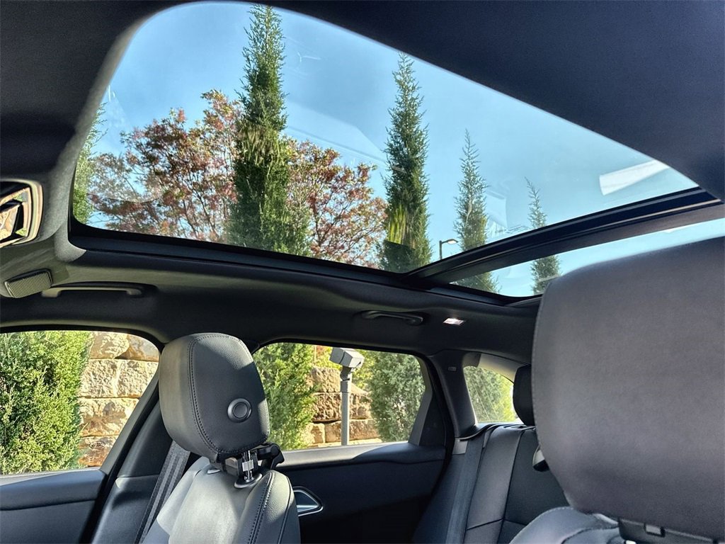 New 2026 Land Rover Range Rover Velar Dynamic SE image 19