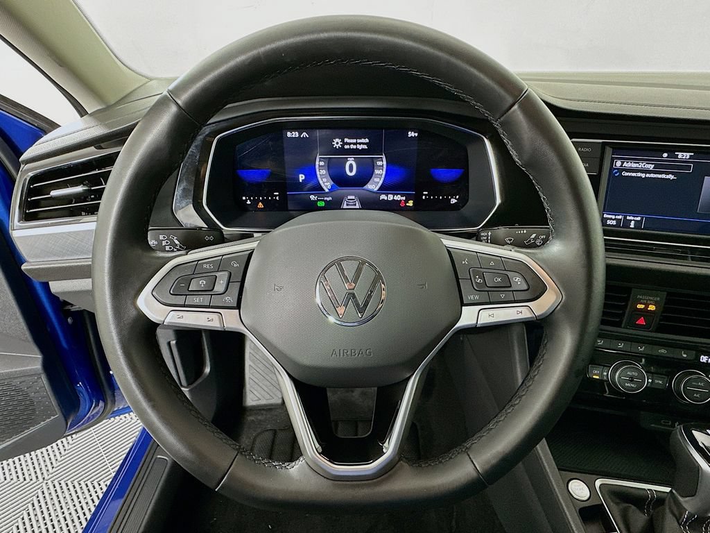 Used 2023 Volkswagen Jetta SE FWD image 11