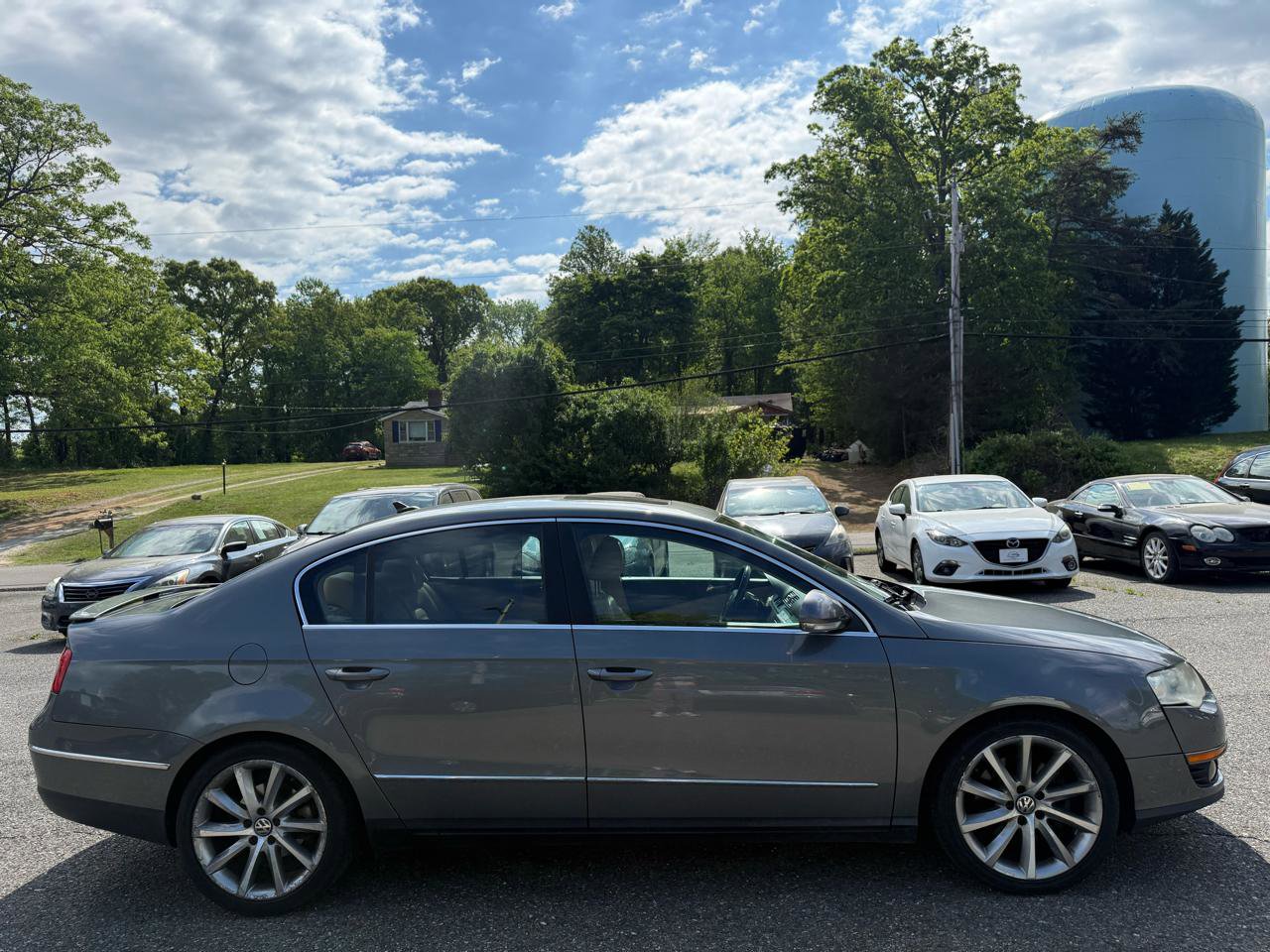 Used 2008 Volkswagen Passat VR6 FWD image 8