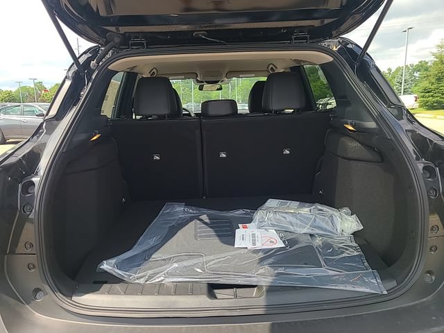 New 2026 Nissan Kicks SR w/ Cold Weather Package AWD/4WD image 26