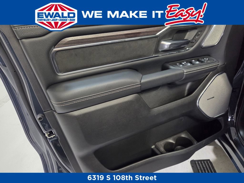 New 2026 RAM 1500 Laramie AWD/4WD image 19