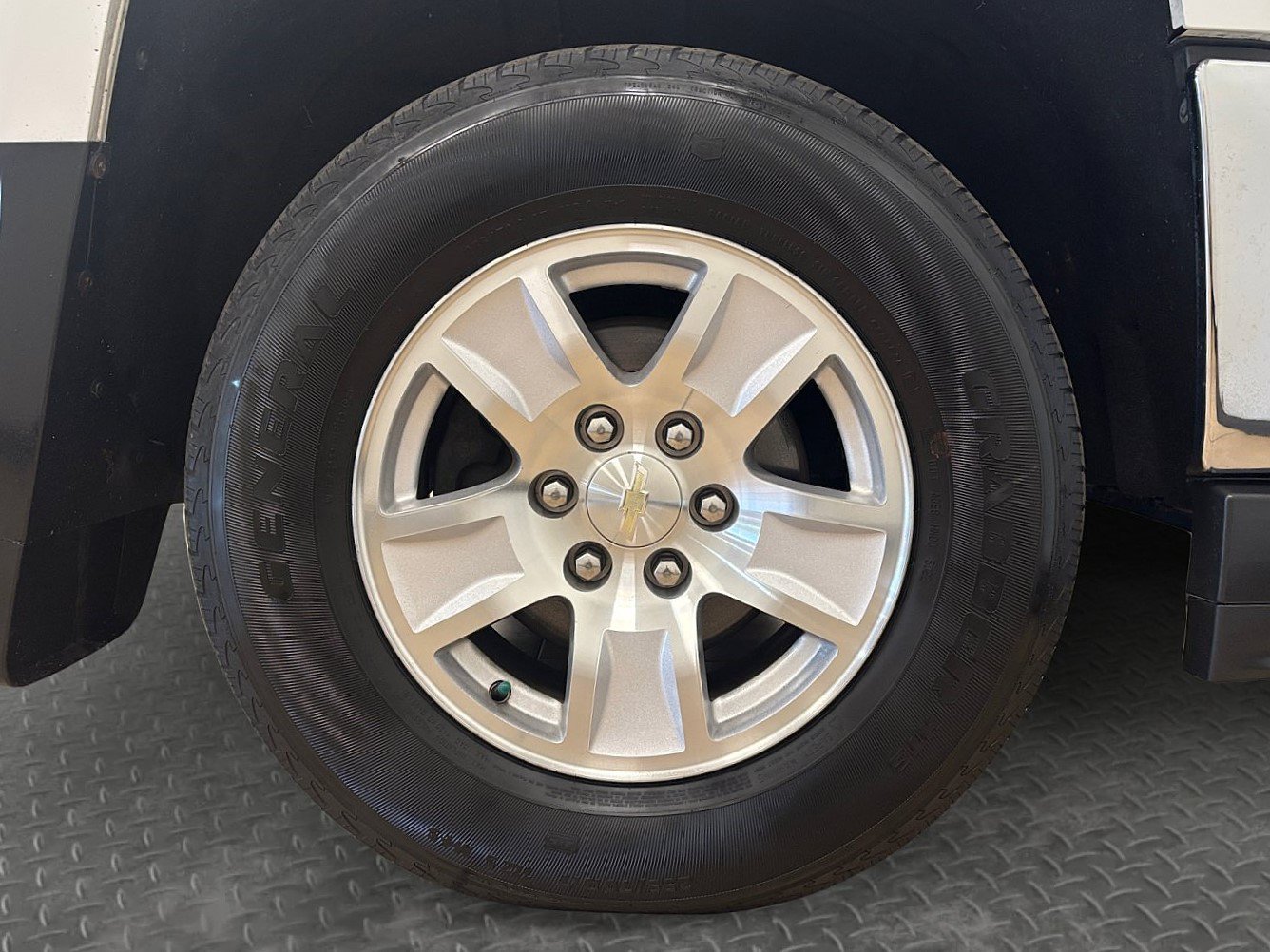 Used 2018 Chevrolet Silverado 1500 LT w/ All Star Edition AWD/4WD image 35