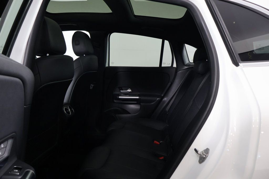 Certified 2022 Mercedes-Benz GLA 250 image 11