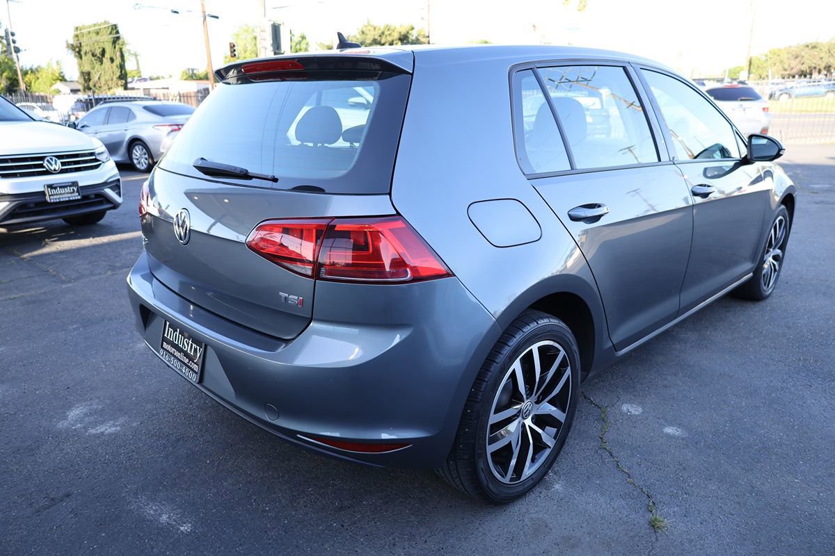 Used 2017 Volkswagen Golf SE FWD image 4