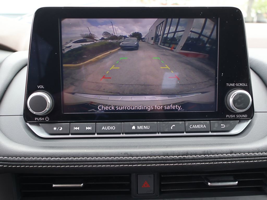 Used 2023 Nissan Rogue SV FWD image 45
