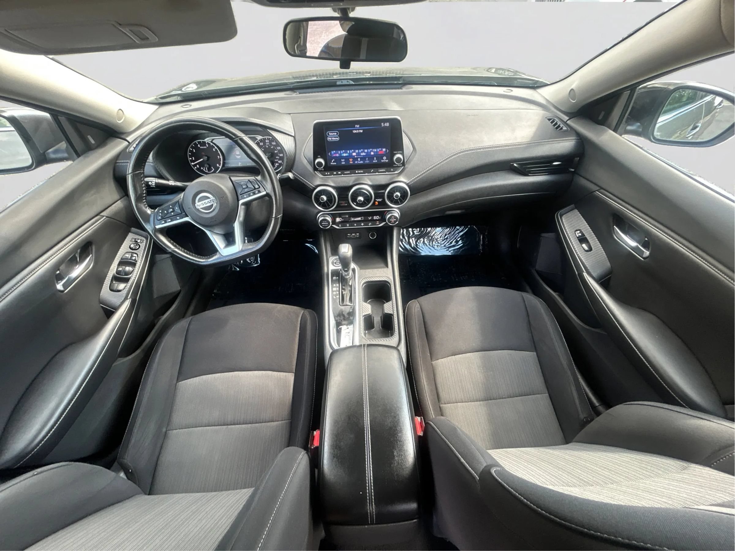 Used 2021 Nissan Sentra SV FWD image 1