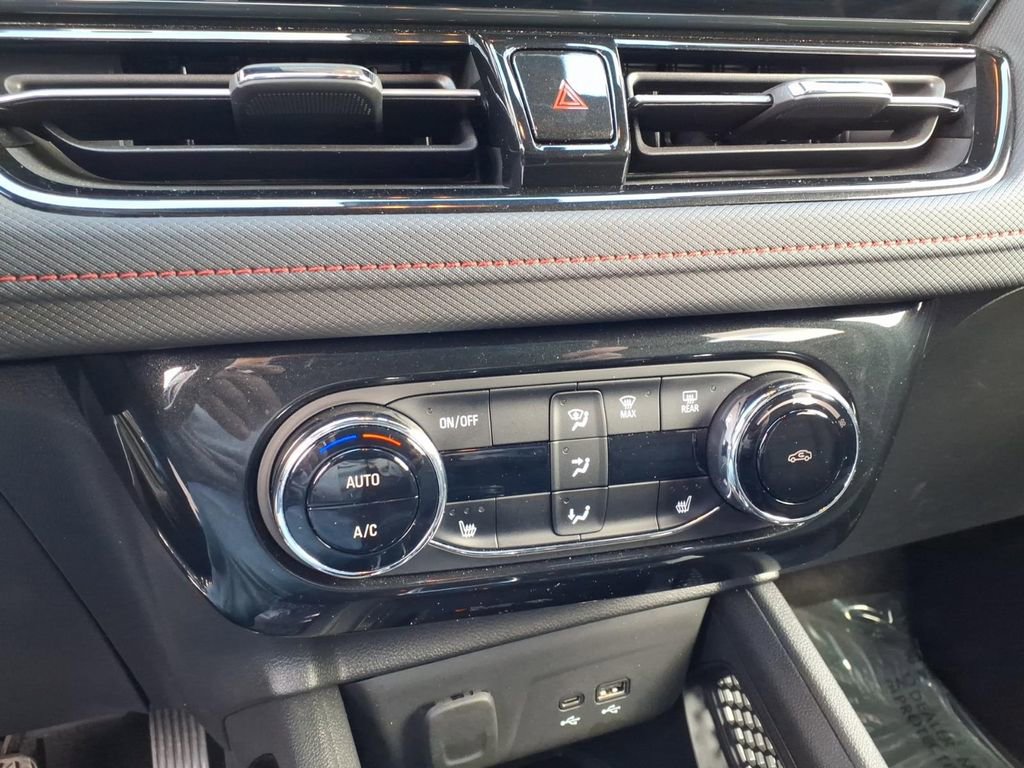 Used 2024 Chevrolet TrailBlazer RS w/ Convenience Package image 10