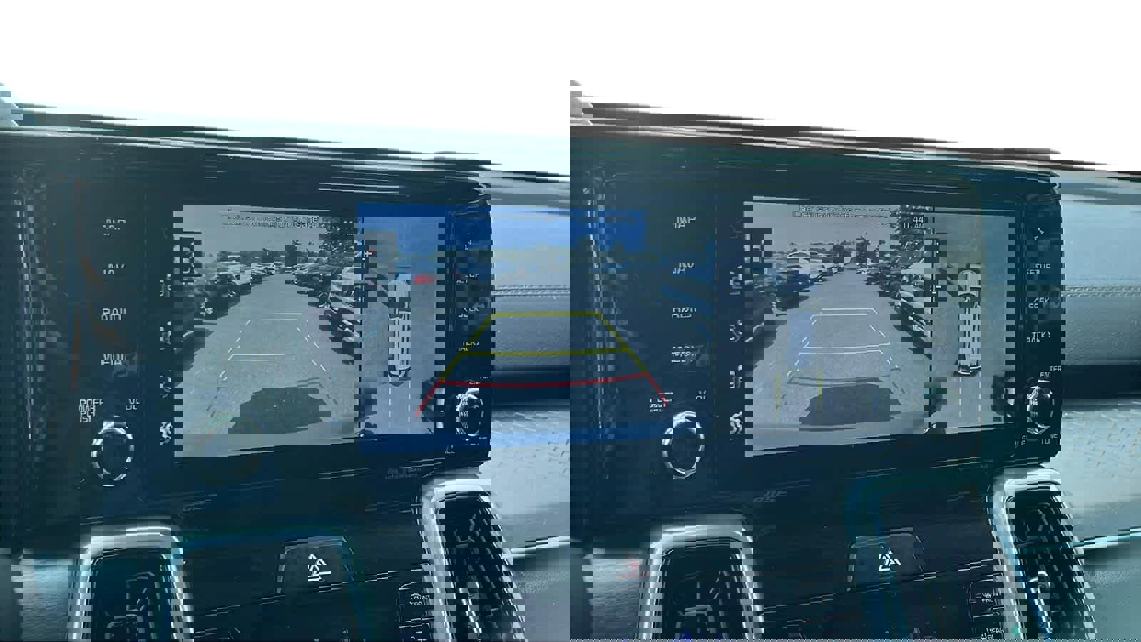 Used 2023 Kia Sorento SX image 16