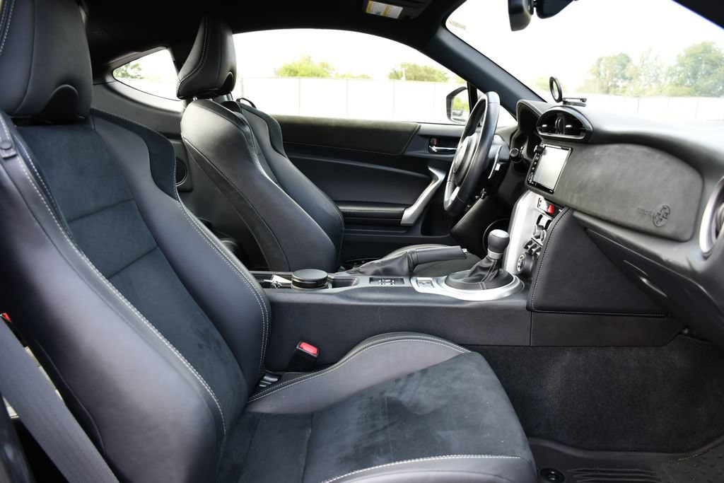 Used 2019 Toyota 86 RWD image 30