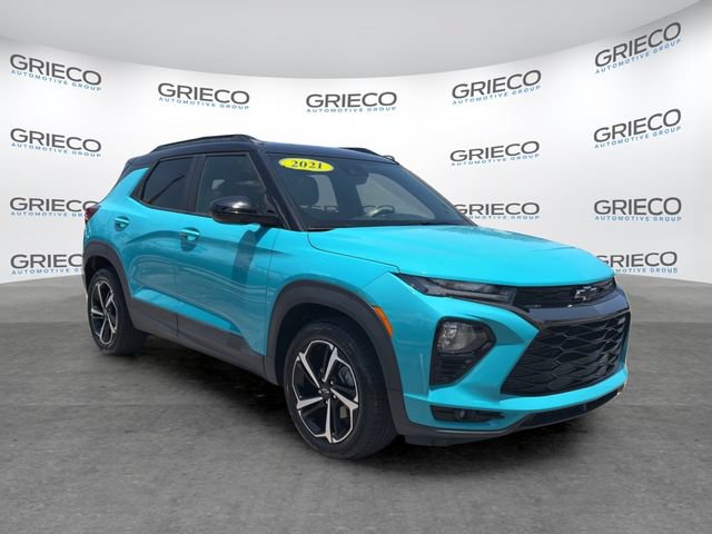 Used 2021 Chevrolet TrailBlazer RS w/ Sun and Liftgate Package FWD image 1