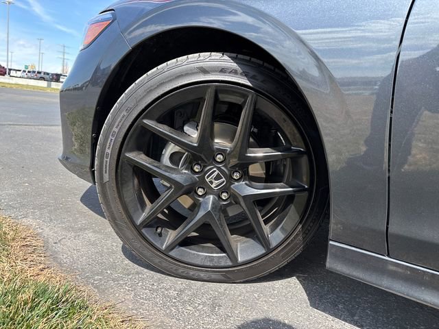 Used 2025 Honda Civic Sport image 25