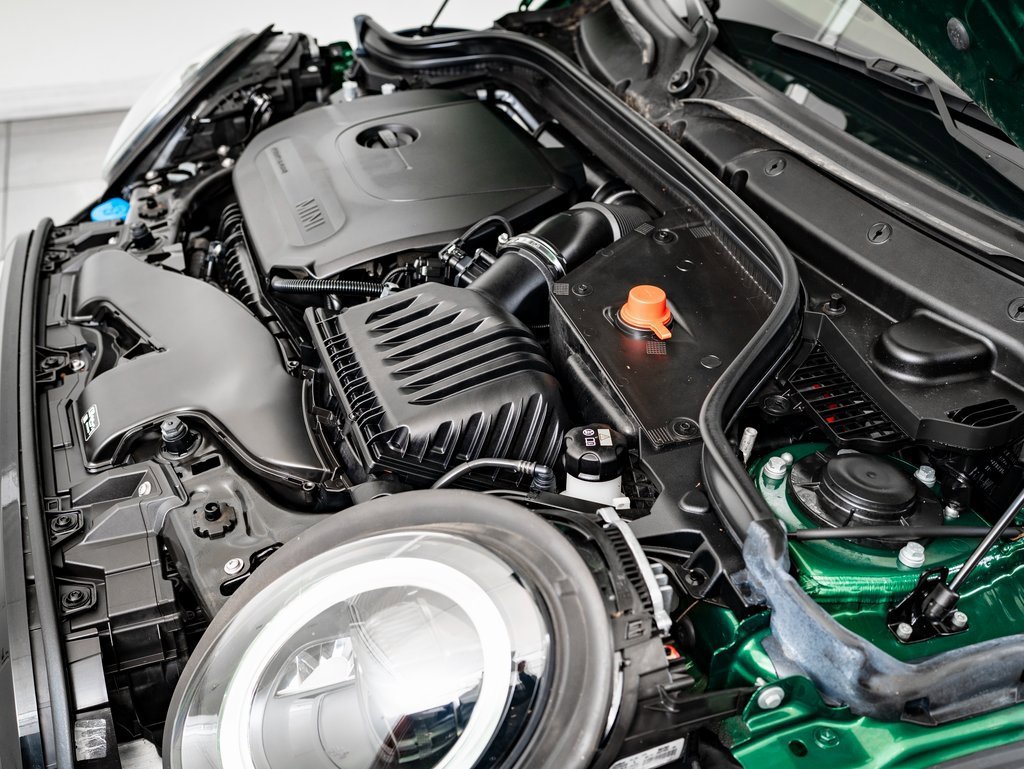 Used 2023 MINI Cooper 2-Door Hardtop image 37