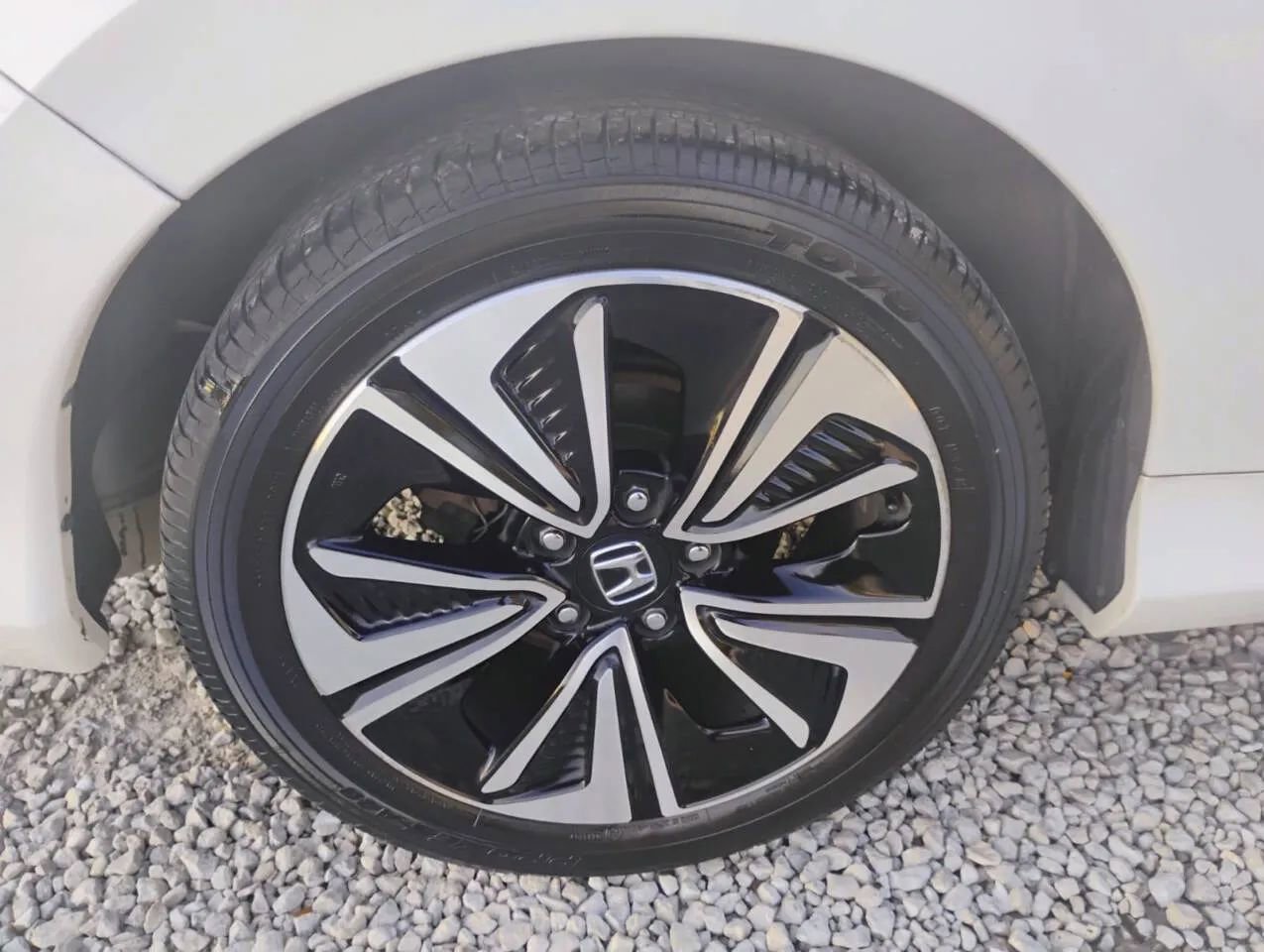 Used 2018 Honda Civic EX-T image 23