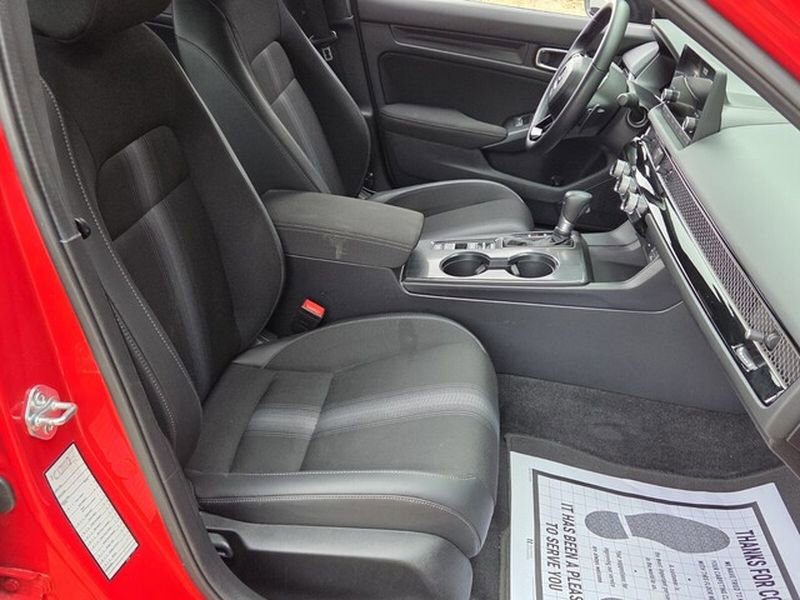 Used 2025 Honda Civic Sport image 16