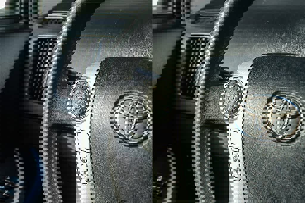 Used 2014 Toyota Prius Two image 16