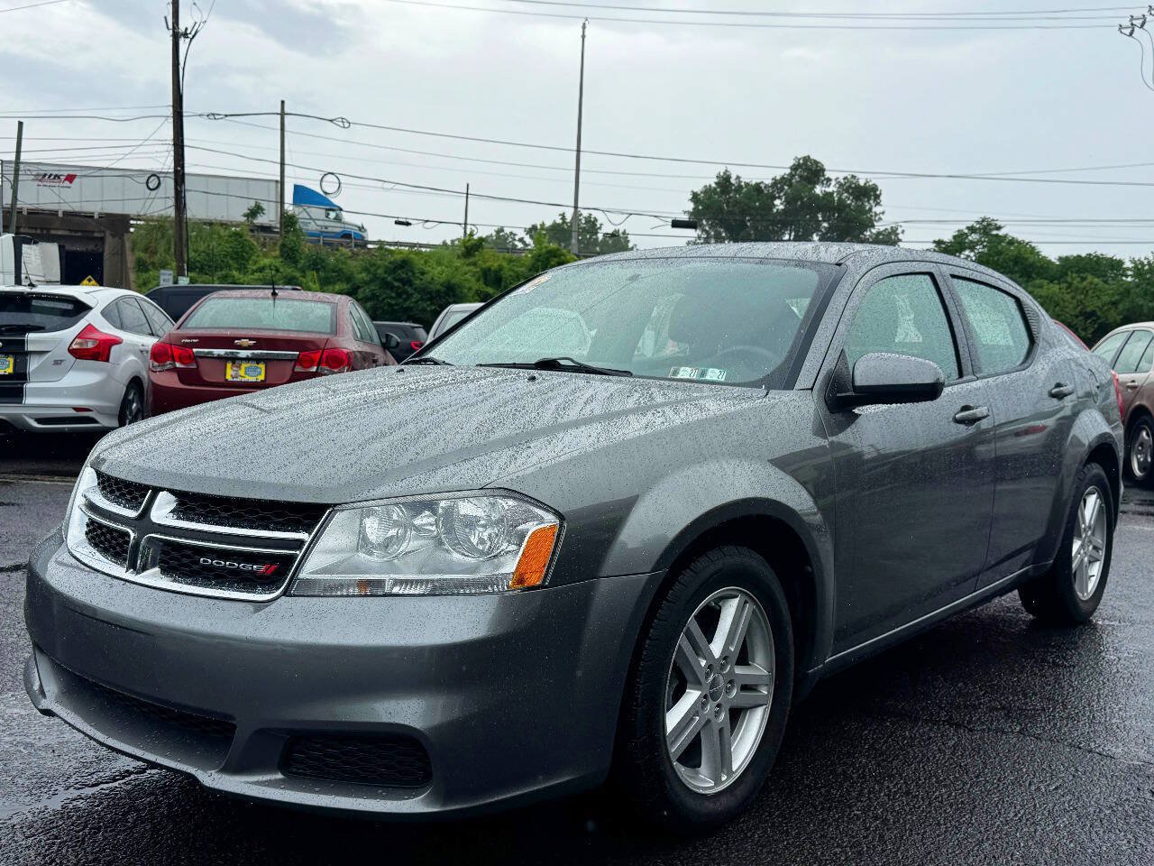Used 2012 Dodge Avenger SXT FWD image 2