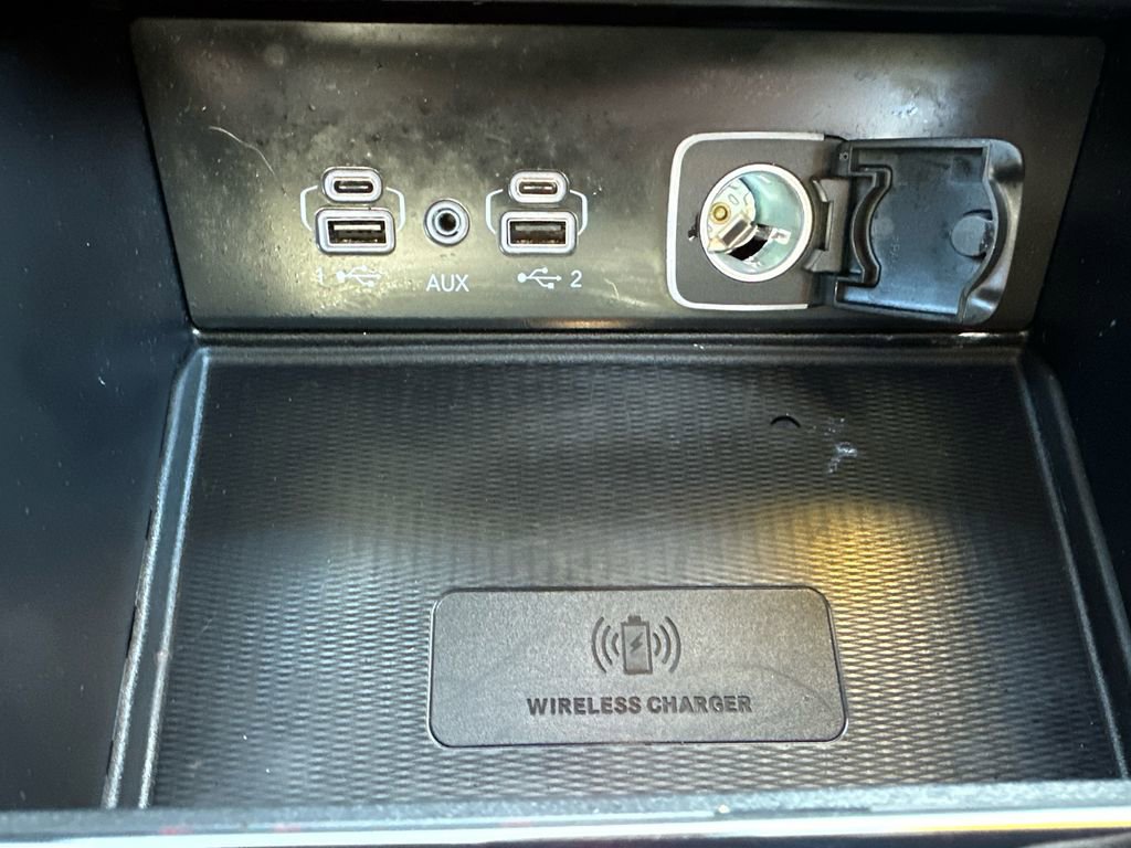 Used 2024 Jeep Grand Cherokee Altitude image 16