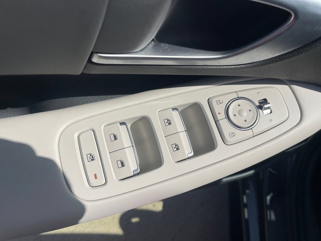 Used 2024 Hyundai Sonata SEL FWD image 22