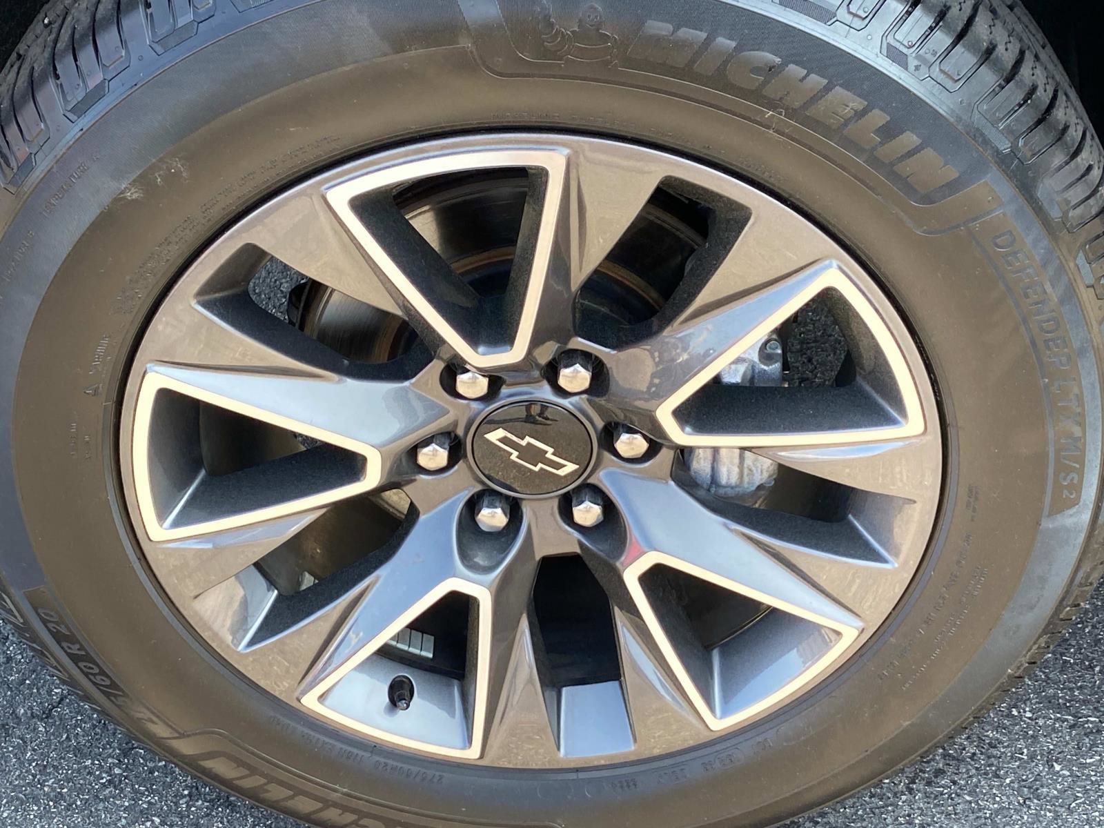 Used 2021 Chevrolet Tahoe Z71 w/ Z71 Signature Package image 26