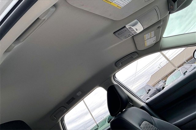 Certified 2025 Nissan Pathfinder SV image 26