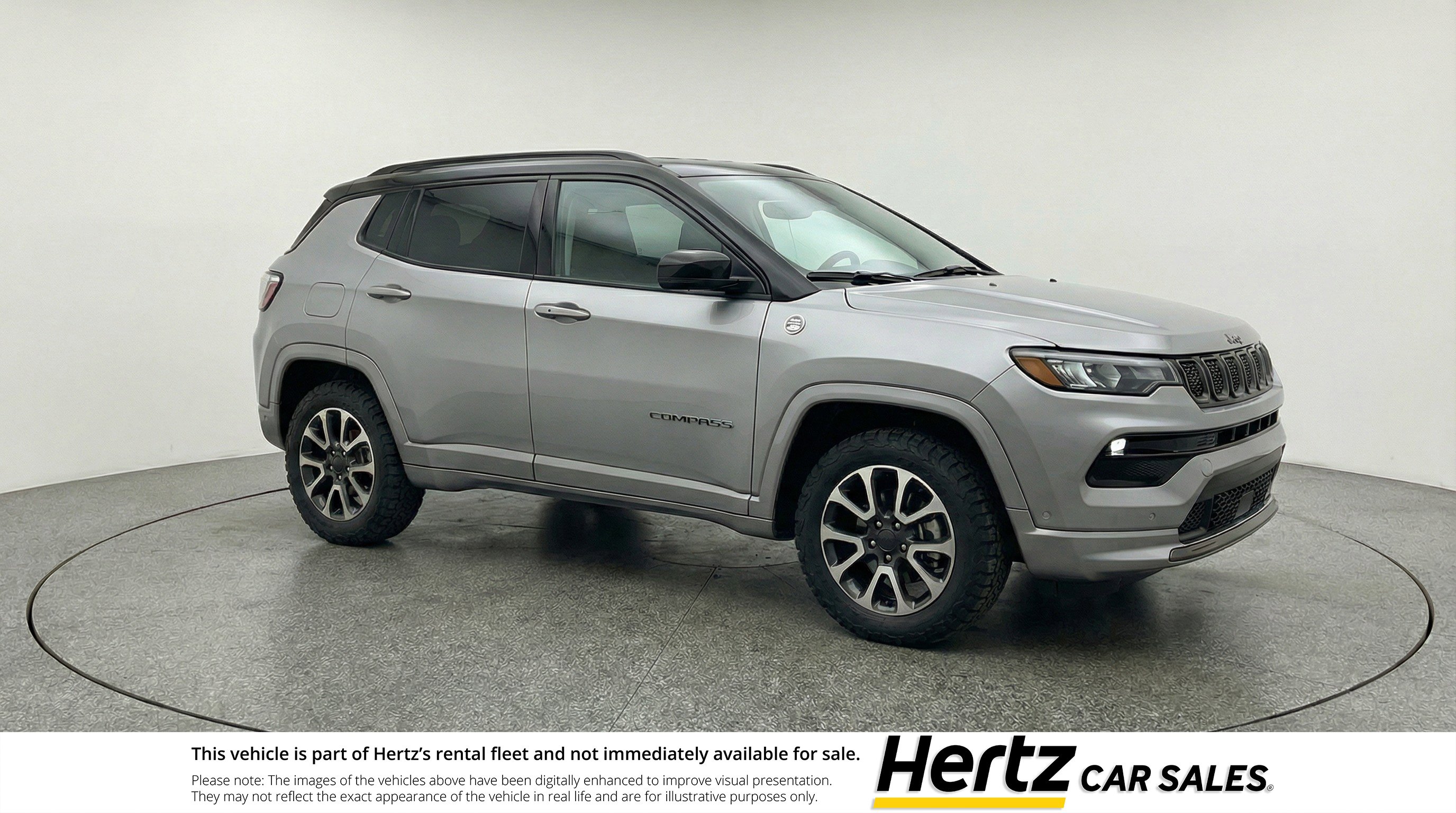 Used 2025 Jeep Compass Trailhawk AWD/4WD image 1