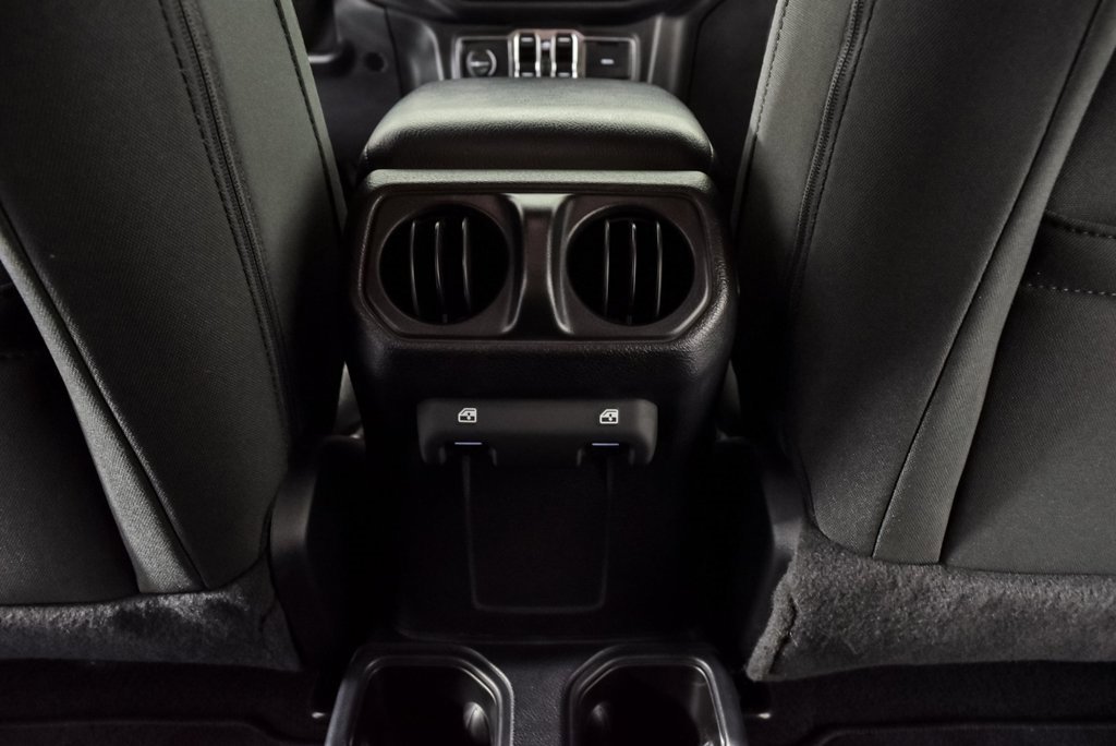 Used 2020 Jeep Wrangler Unlimited Sport S image 17
