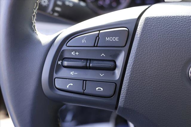 Used 2021 Hyundai Venue image 14