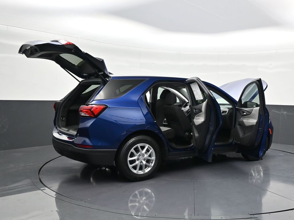 Used 2022 Chevrolet Equinox LS image 37
