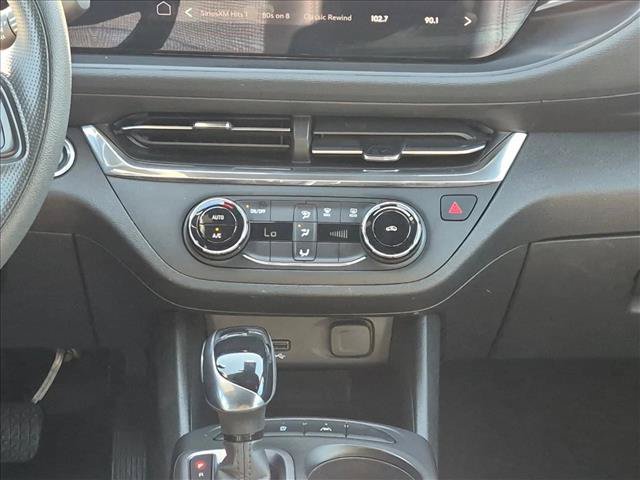 Used 2026 Buick Envista Preferred FWD image 13