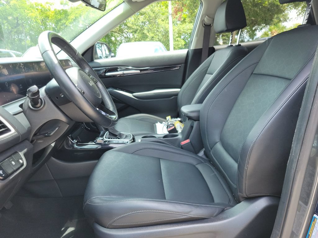 Certified 2024 Kia Seltos EX FWD image 13