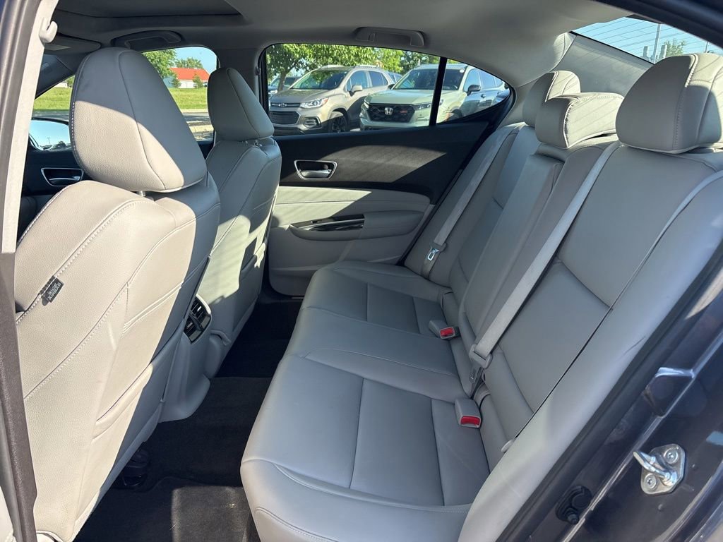 Used 2018 Acura TLX FWD image 12