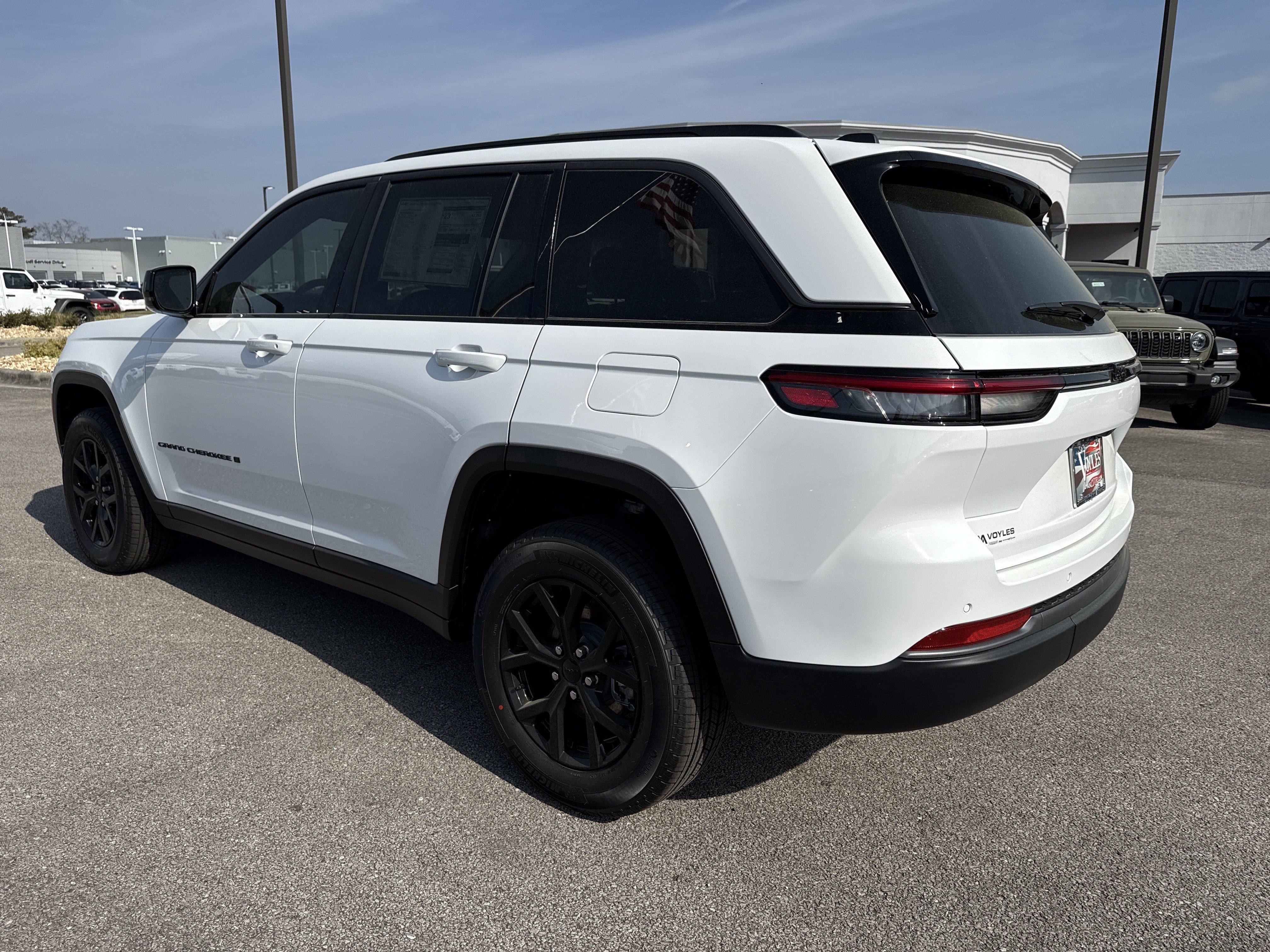 New 2026 Jeep Grand Cherokee Altitude RWD image 5