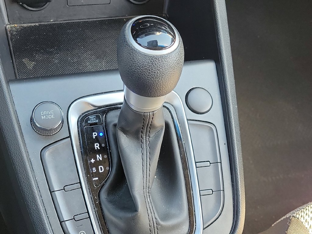 Used 2022 Hyundai Kona SE w/ Cargo Package FWD image 36