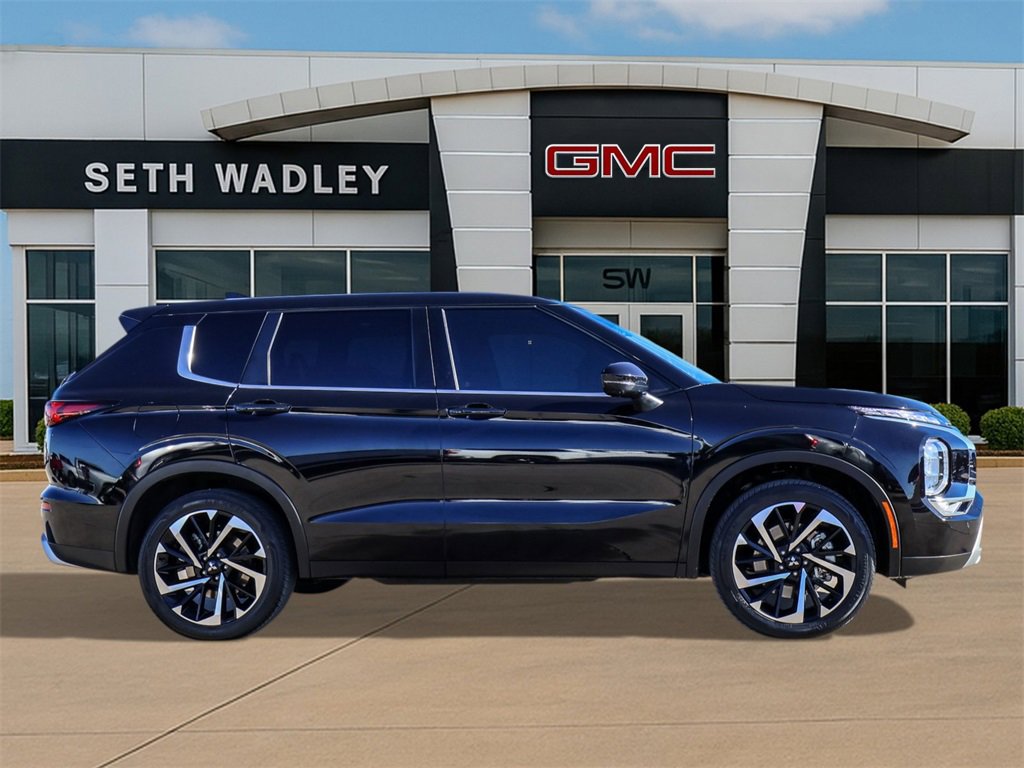 Used 2023 Mitsubishi Outlander SE image 8