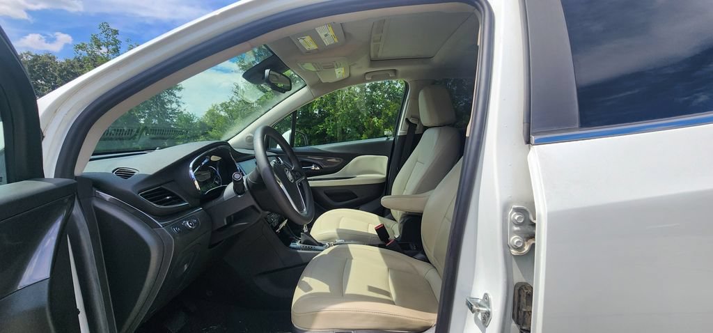 Used 2017 Buick Encore Essence w/ Experience Buick Package FWD image 13