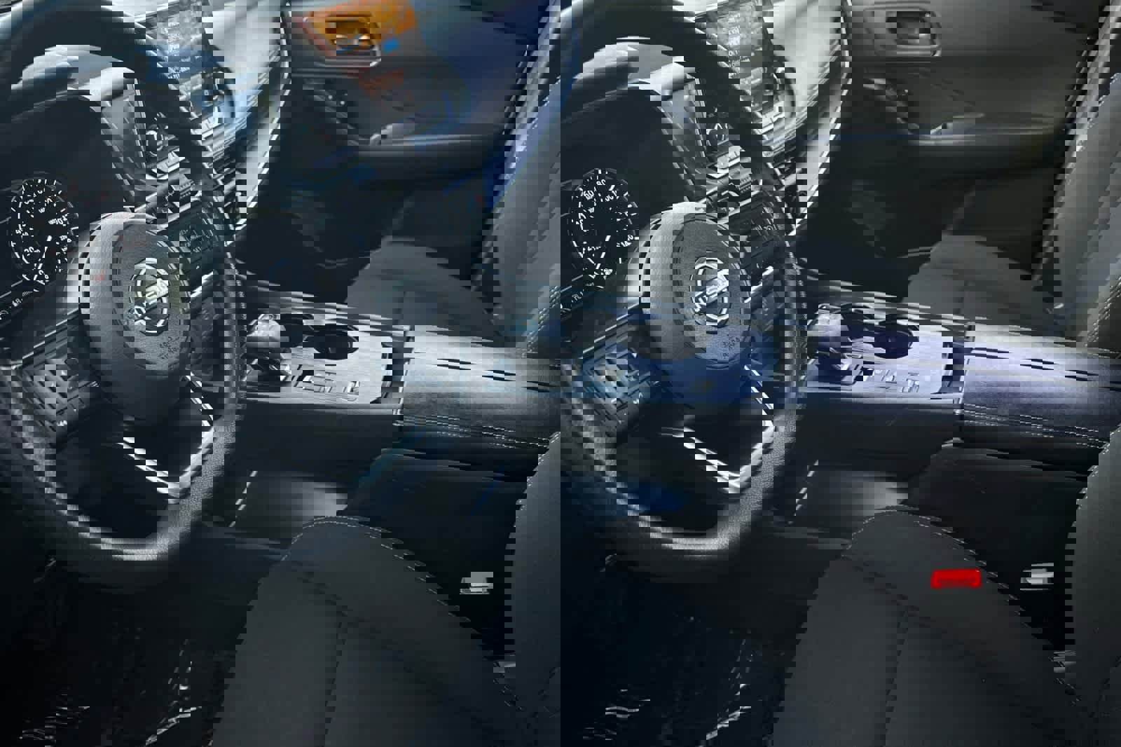 Used 2024 Nissan Rogue S image 12