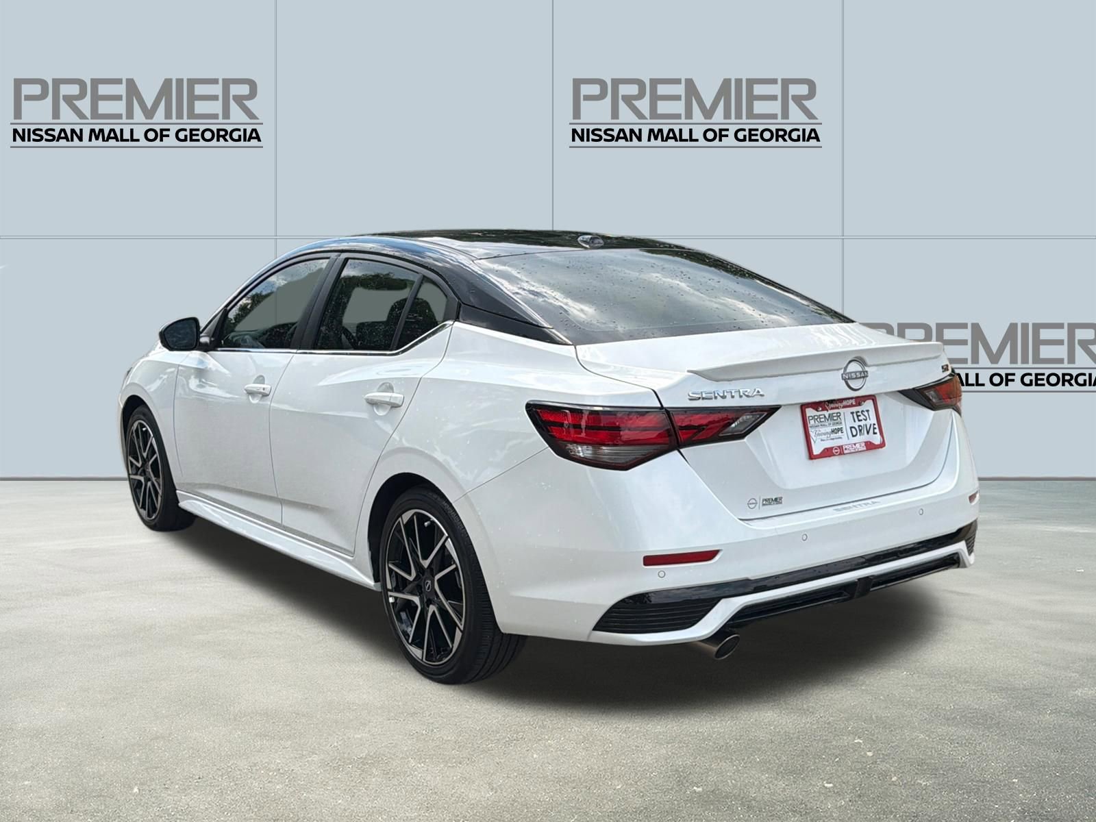 Certified 2025 Nissan Sentra SR w/ SR Premium Package FWD image 7