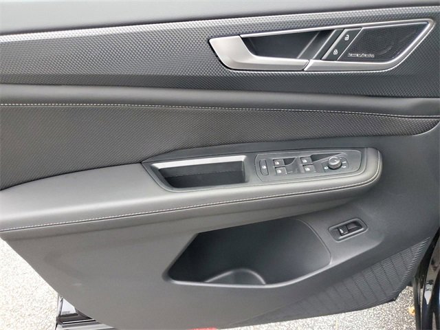 New 2025 Volkswagen Atlas Cross Sport SEL Premium R-Line image 19