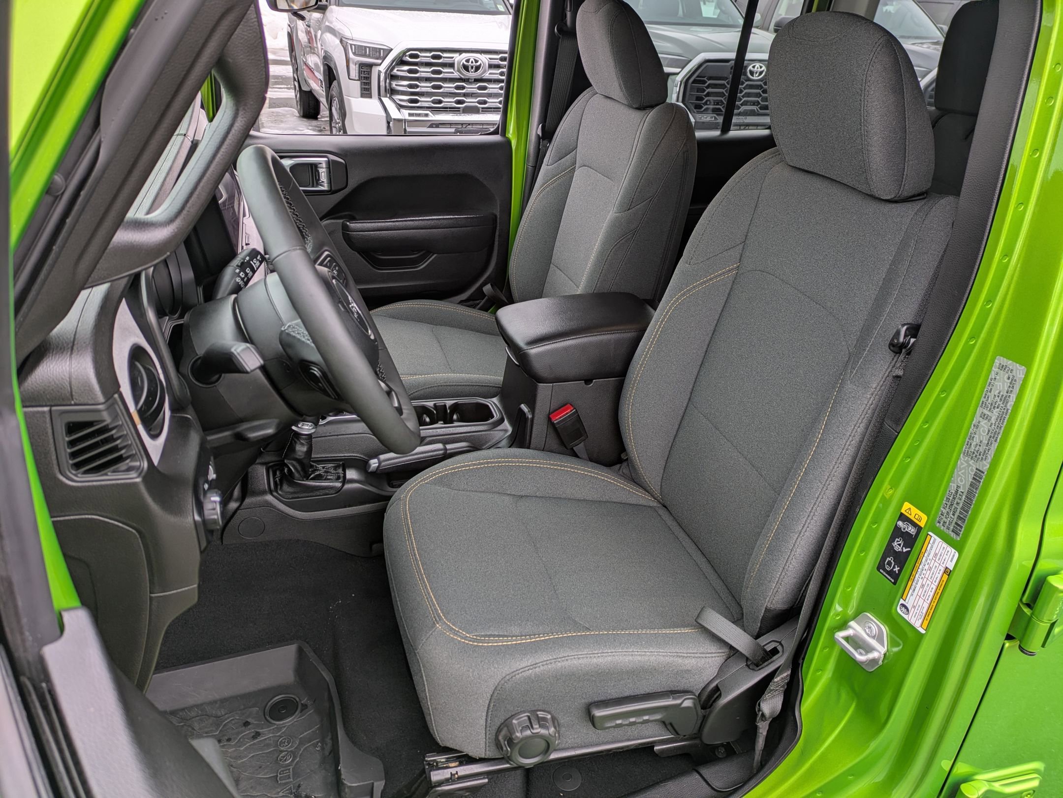 Used 2025 Jeep Wrangler Unlimited Sport image 7