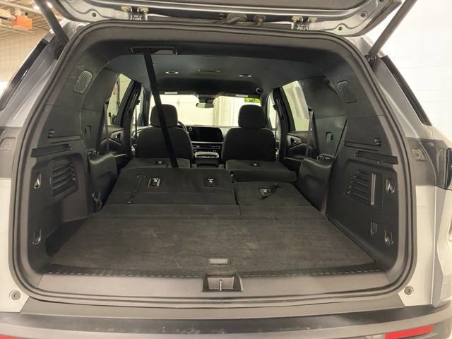 Used 2024 Chevrolet Traverse LT image 26