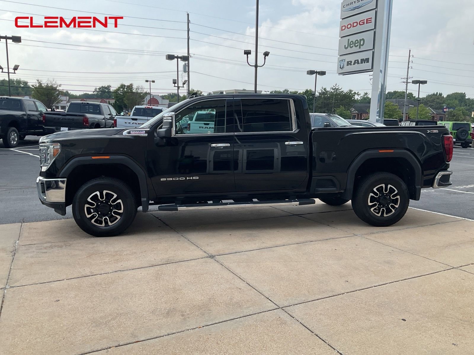 Used 2020 GMC Sierra 2500 SLT image 2