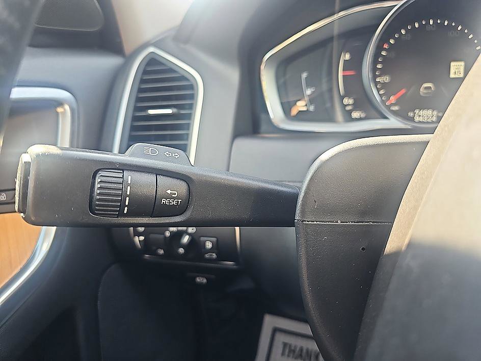 Used 2017 Volvo XC60 T5 Inscription w/ Advanced Package image 18