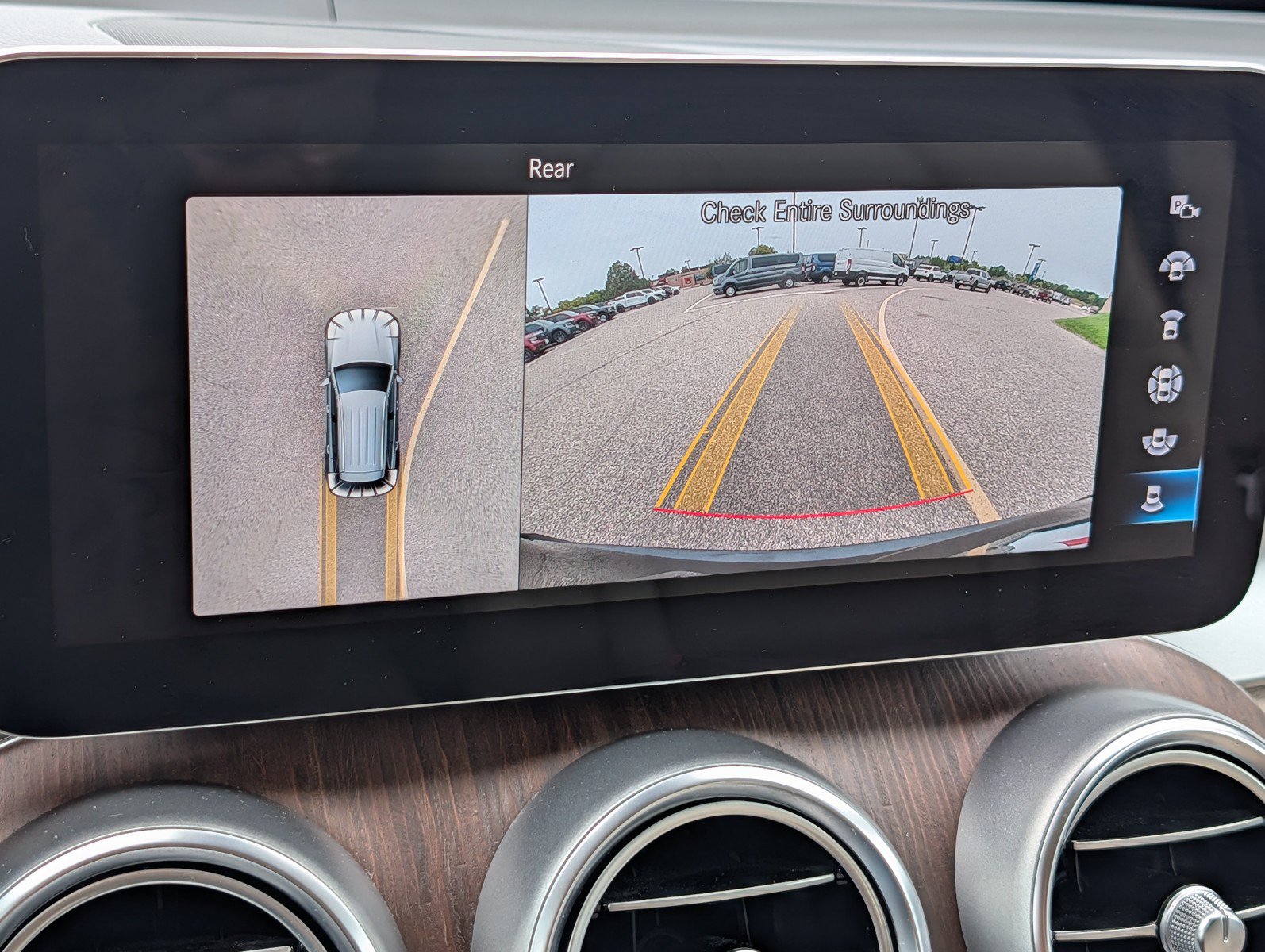 Used 2022 Mercedes-Benz GLC 300 4MATIC image 25