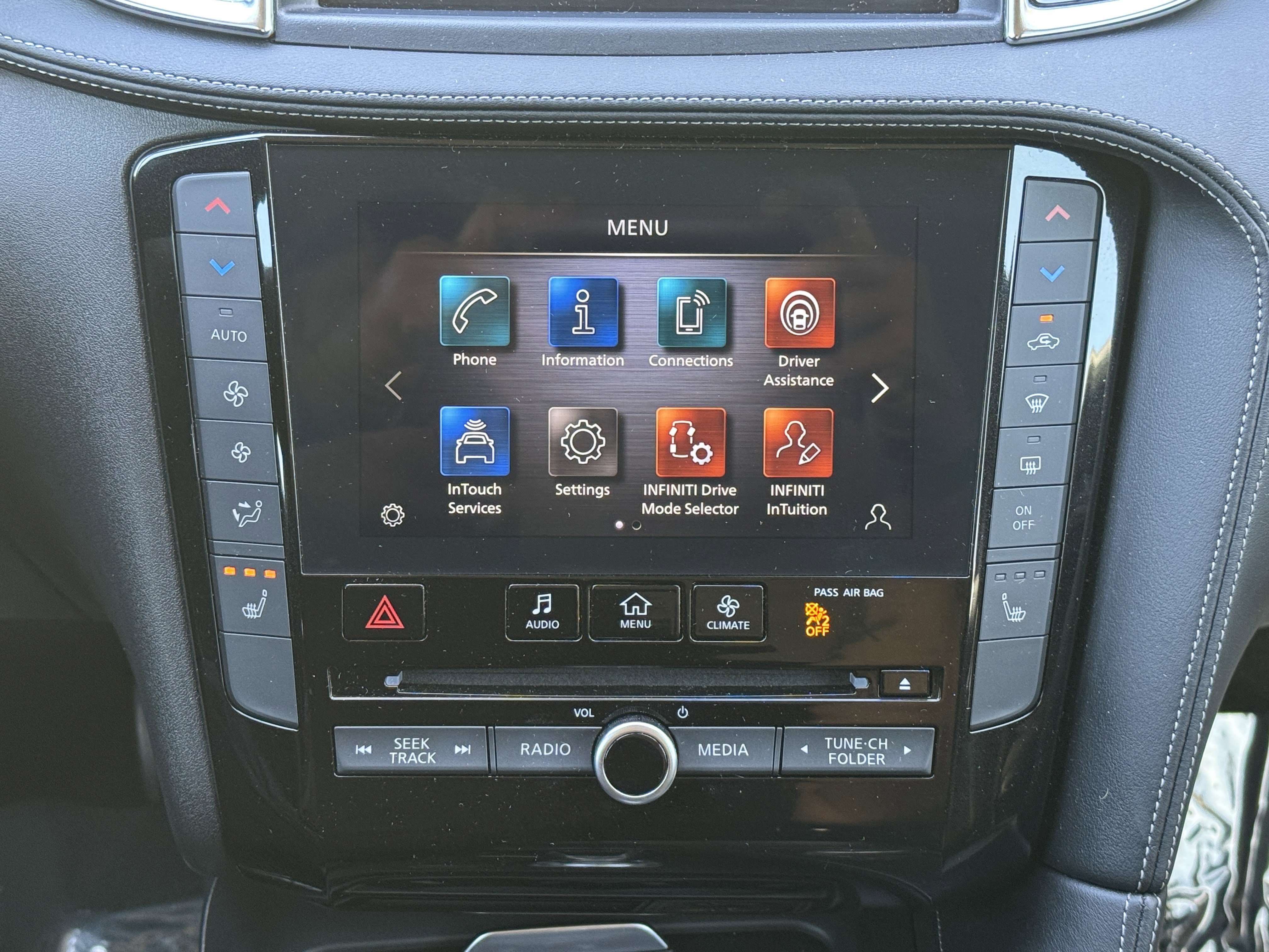 Used 2022 INFINITI QX50 Luxe w/ Cargo Package image 26