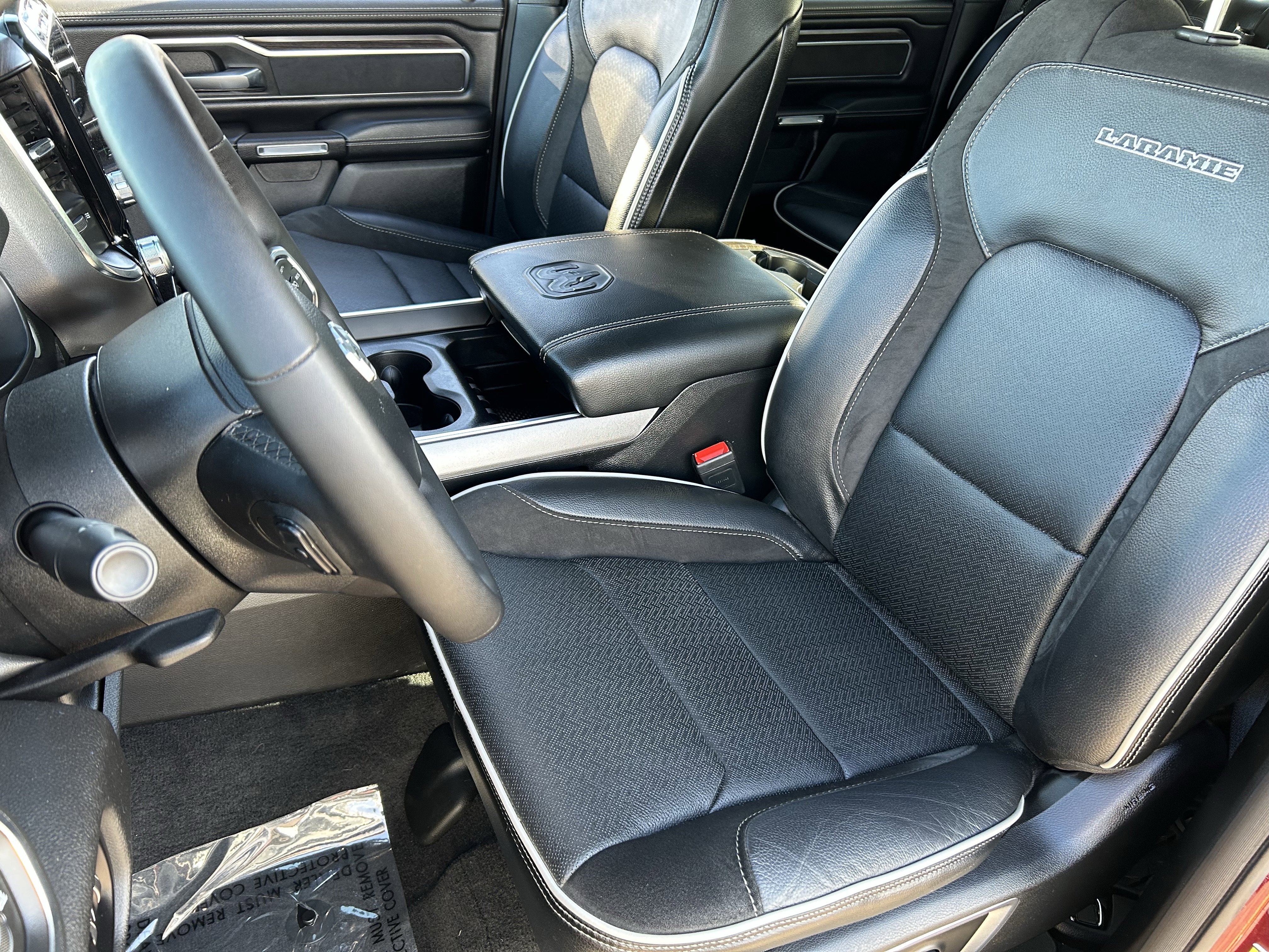 Used 2025 RAM 1500 Laramie AWD/4WD image 19
