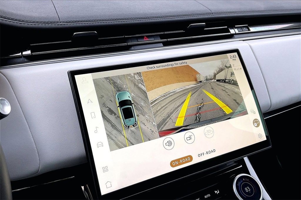 Used 2023 Land Rover Range Rover Sport SE Dynamic image 14