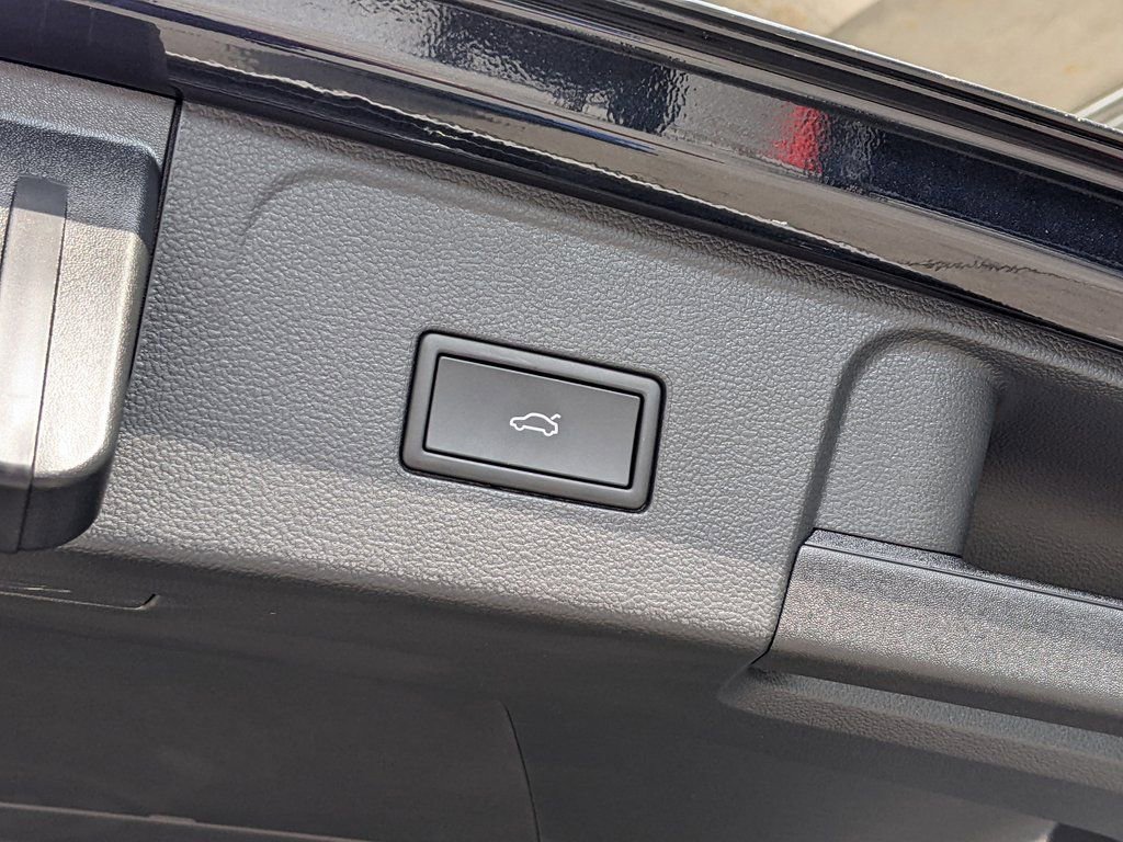 New 2026 Volkswagen Atlas Peak Edition AWD/4WD image 30