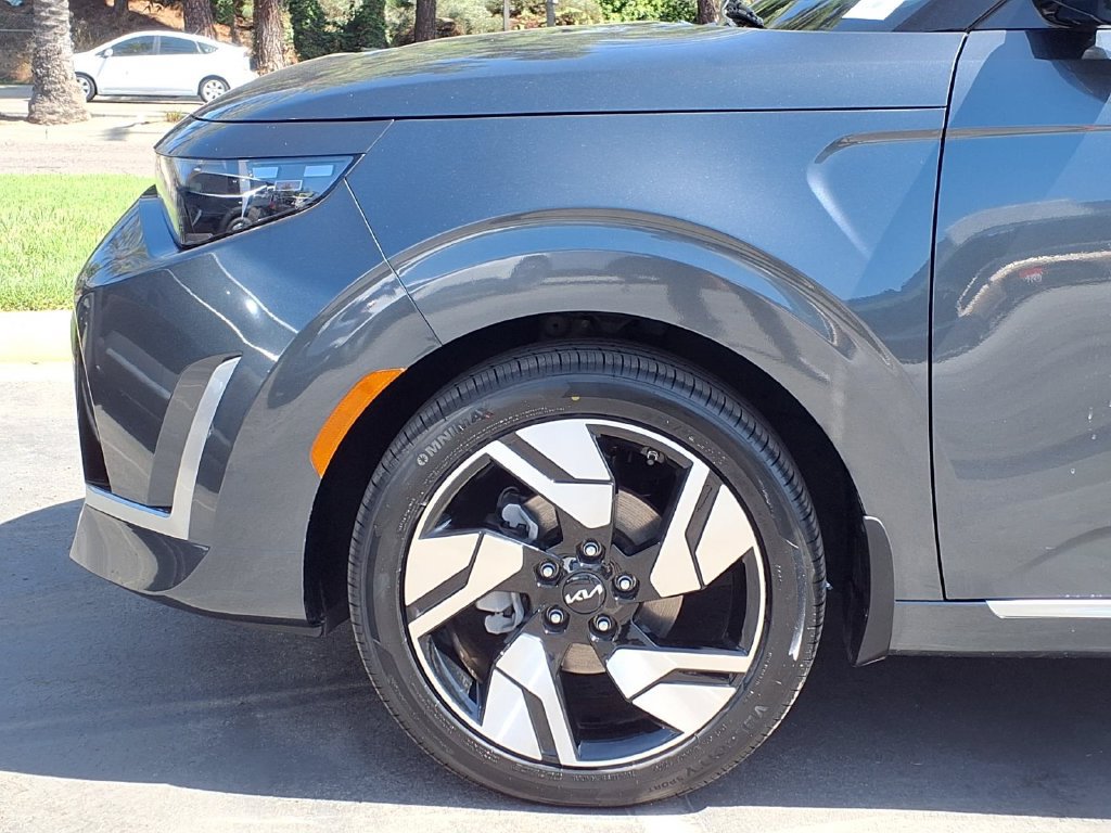 Certified 2023 Kia Soul GT-Line FWD image 13