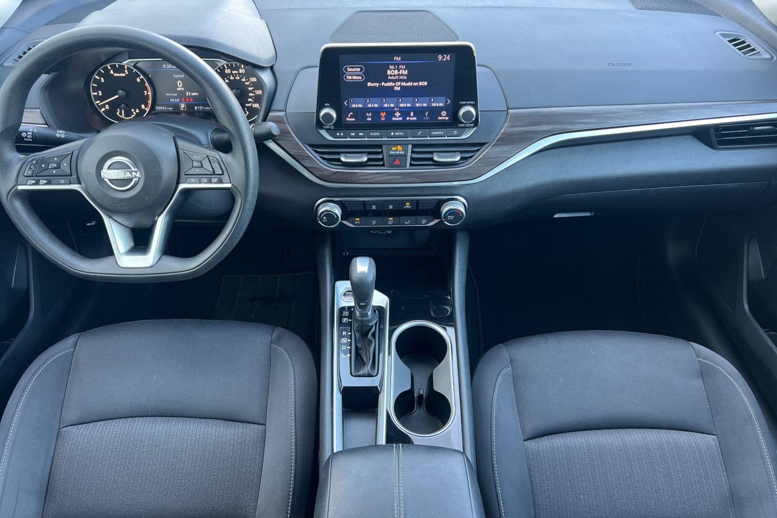 Used 2024 Nissan Altima 2.5 SV FWD image 10