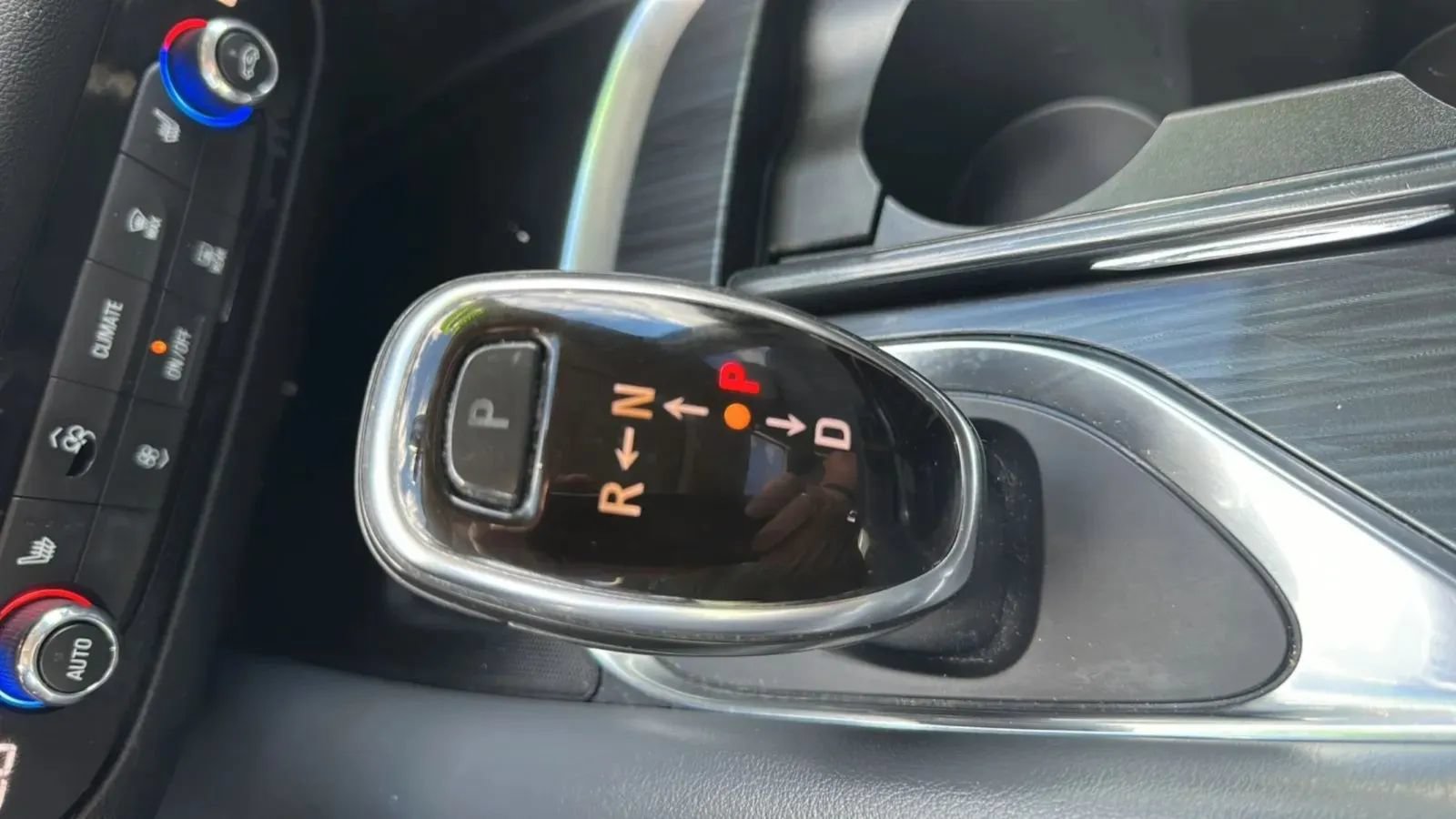 Used 2018 Buick Enclave Essence FWD image 14